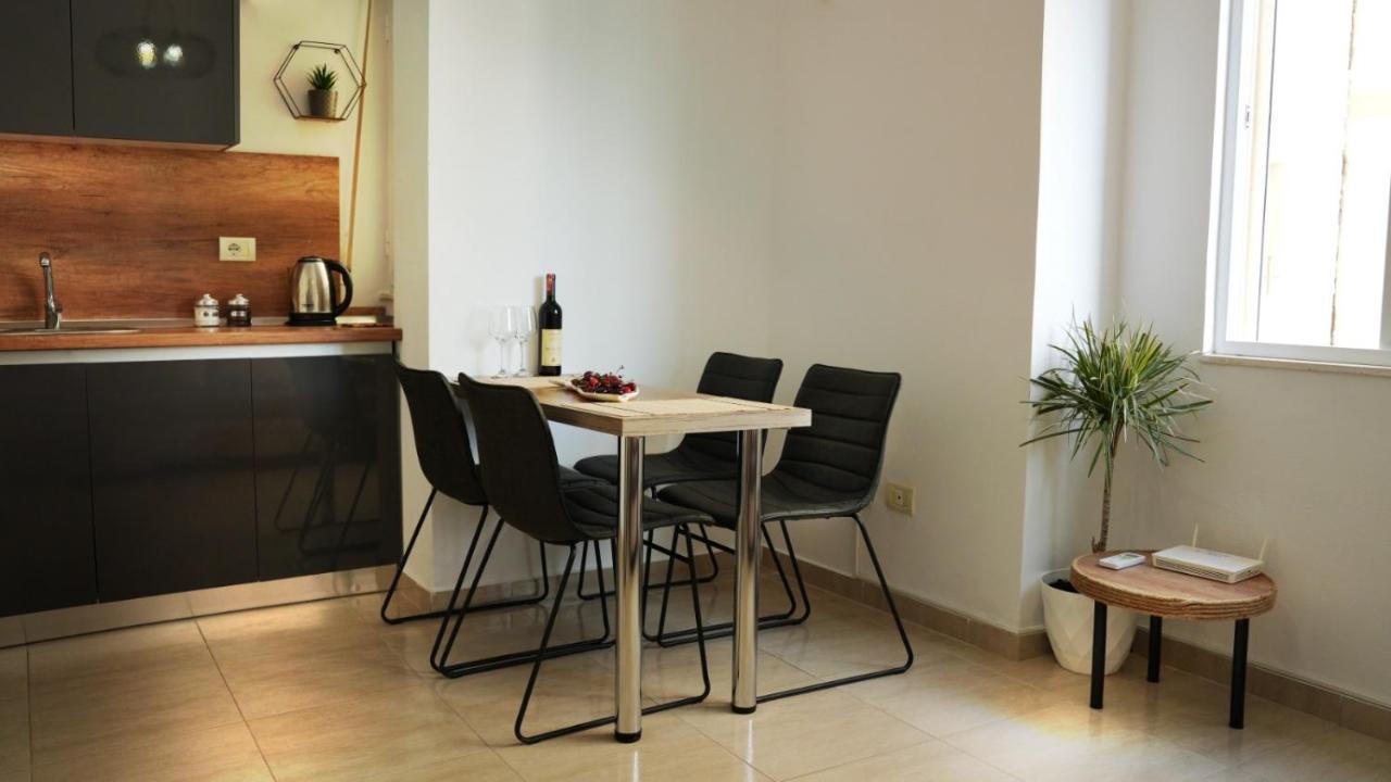 Ferienwohnung High-Tech Flat Durrës Exterior foto